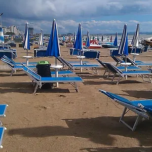 Apartament 4 Steps From The Sea, Durrës